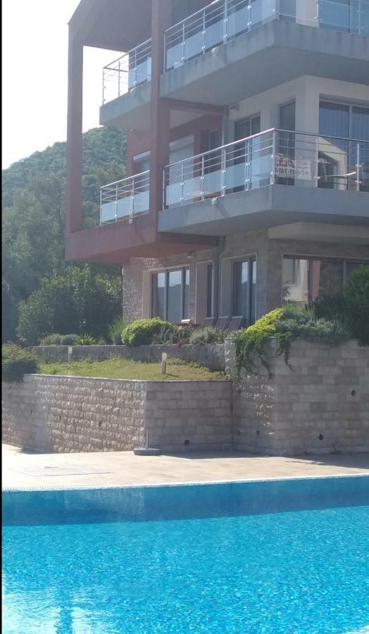 Apartments Acacia Hill Дженовичи Экстерьер фото