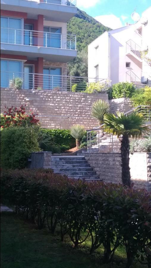 Apartments Acacia Hill Дженовичи Экстерьер фото