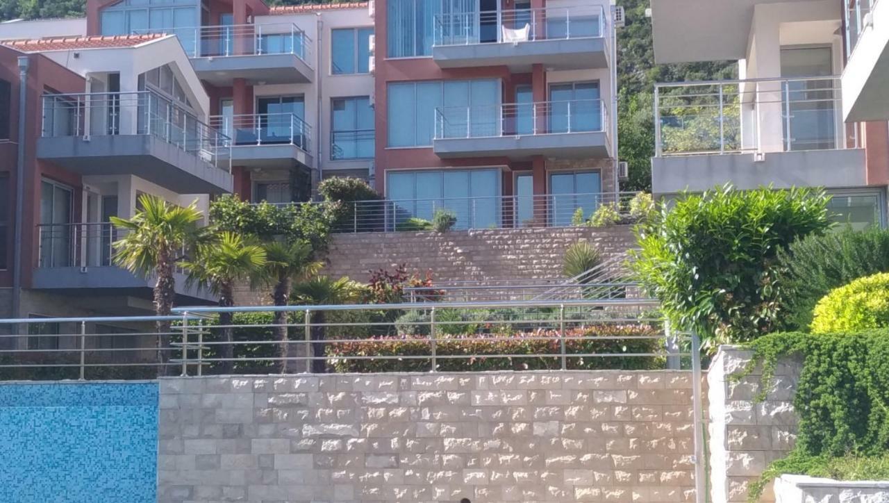 Apartments Acacia Hill Дженовичи Экстерьер фото